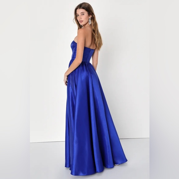 💙Lulus NWT Royal Blue Strapless Formal Maxi Dress With Pockets | FREE Shipping💙 - Picture 2 of 6
